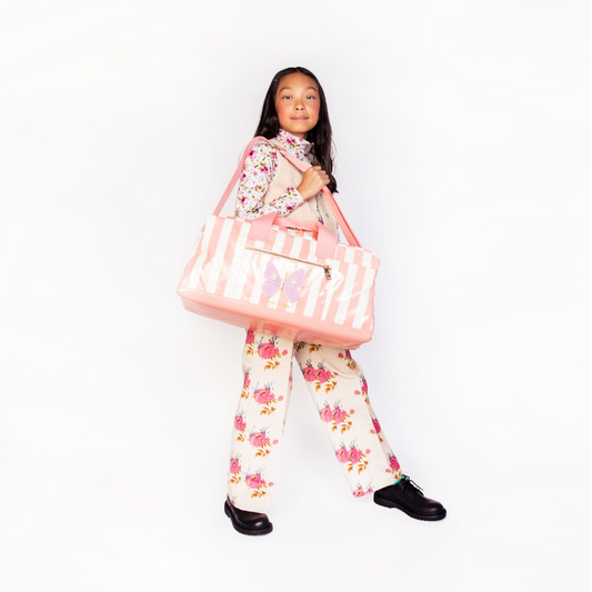 The new 'Caroline' weekend bag makes every getaway effortless—stylish, spacious, and ready for your next adventure!