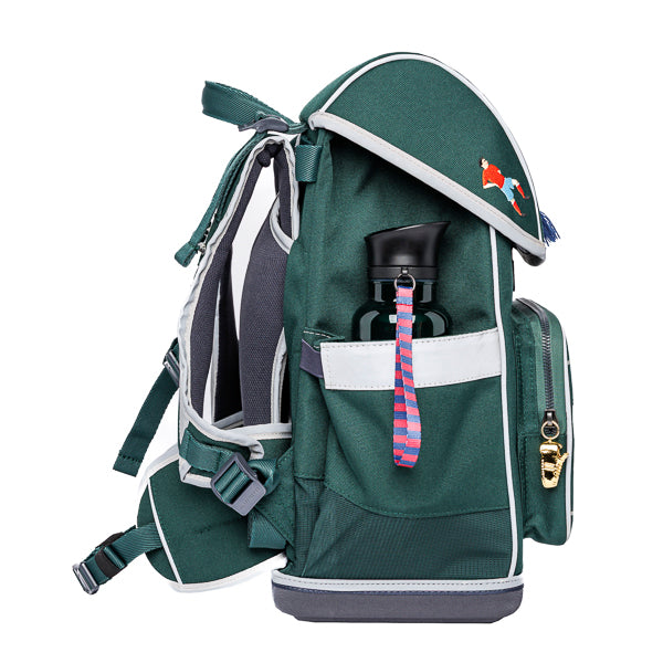 Discover the Ergomaxx, the most ergonomic and durable backpack in the world for boys aged 6 to 10. The dark green FC Jeune Premier design is the all-time bestseller for boys.