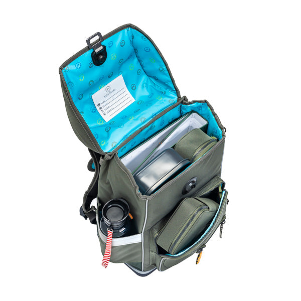 Discover the Ergomaxx, the most ergonomic and durable backpack in the world for boys aged 6 to 10. The khaki Big Five design is a bestseller for boys.