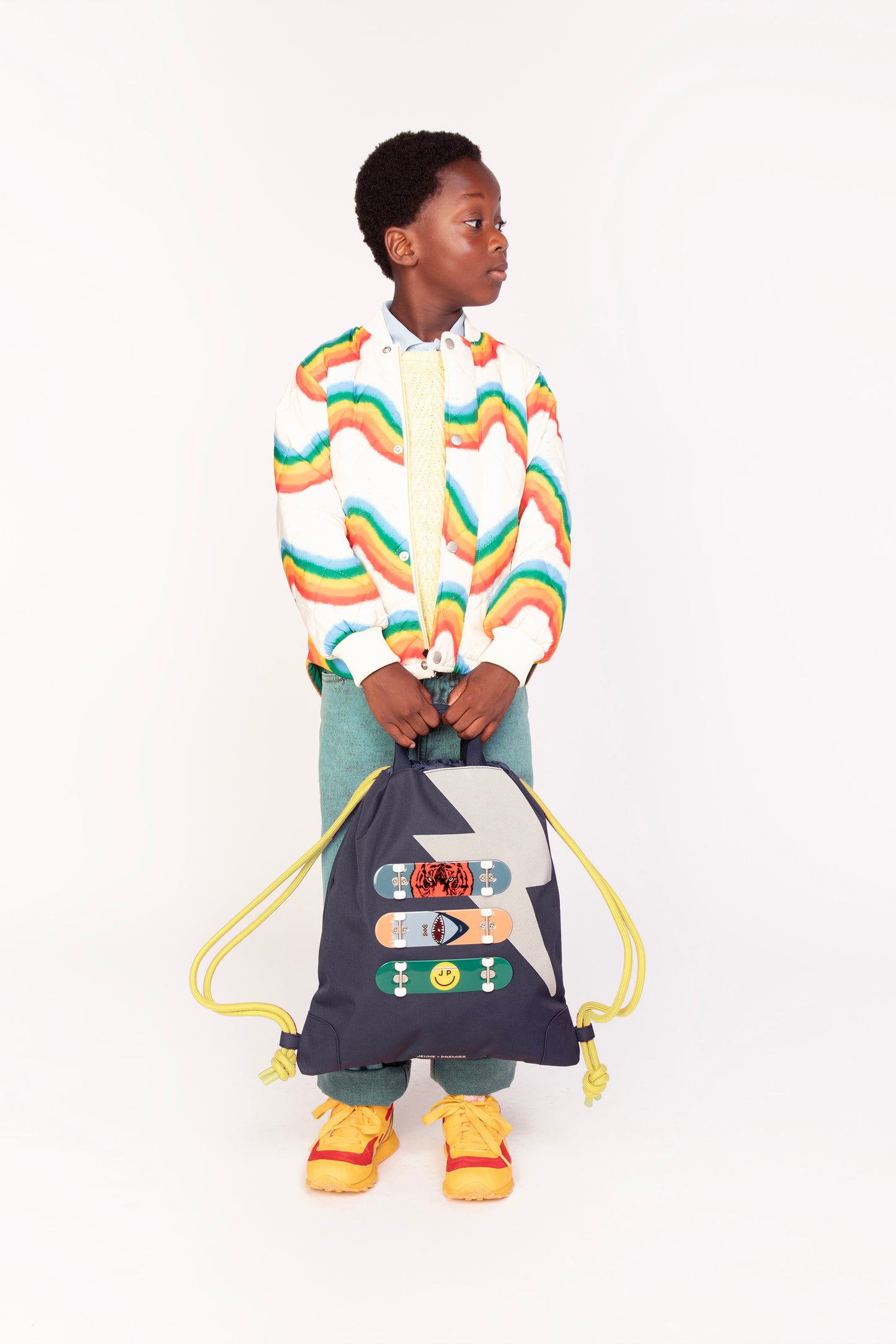 City Bag Skate. Trendy bag for school and leisure for all ages. This bag is a true chameleon: wear it as a tote when you hit the city, a fashionable backpack or as a water repellent gym bag.