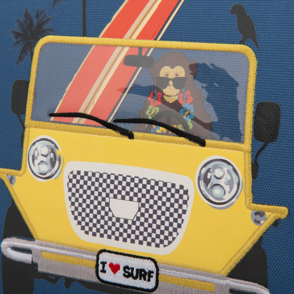 Trendy schoolbag for children from 6 to 8 years old. The bags were inspired by the leather school bags from the old days but with all the modern functionalities that make them timeless classics.