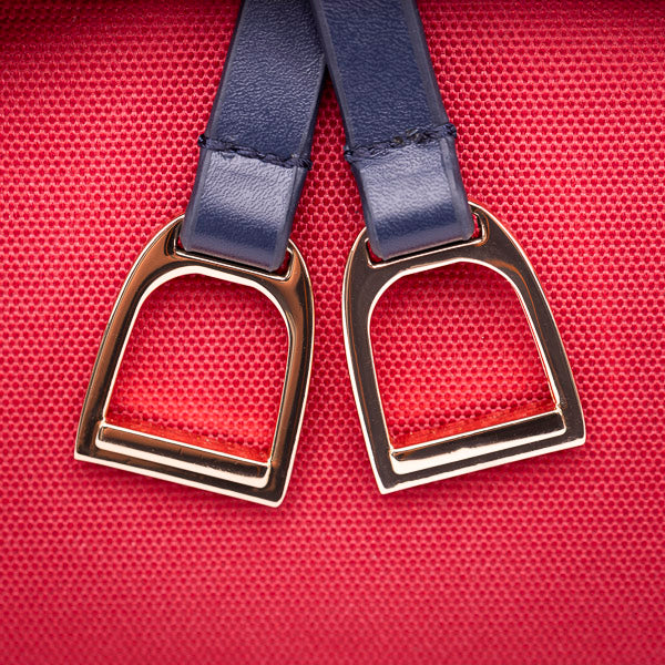 Trendy schoolbag for children from 6 to 8 years old. This Jeune Premier It Bag Midi Saddle Bag is a real back-to-school essential.