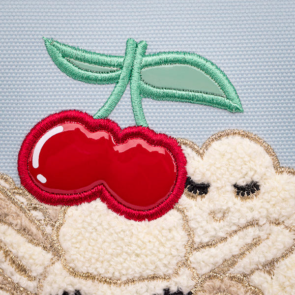 Trendy schoolbag for children from 6 to 8 years old. This Jeune Premier It Bag Midi Popcorn is a real back-to-school essential.