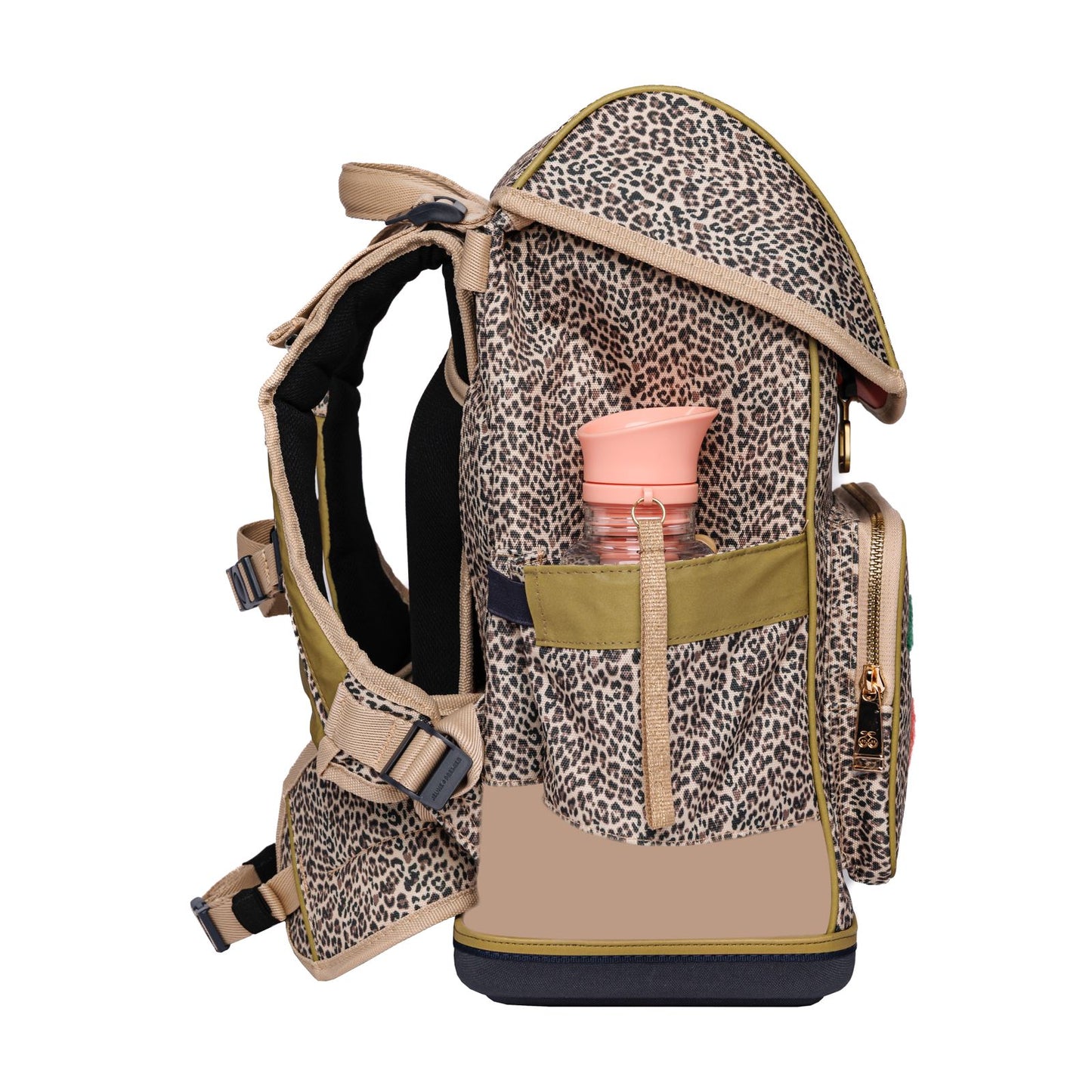 Discover the Ergomaxx Leopard Cherry, the most ergonomic and durable backpack in the world for girls aged 6 to 10. 