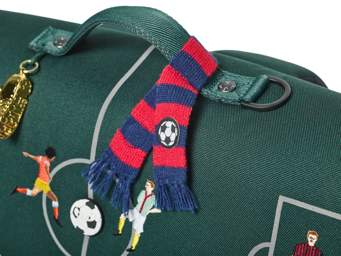 Check out the Jeune Premier bestseller: the It Bag Midi, a true back-to-school essential. This schoolbag with FC Jeune Premier design is for boys aged 6 to 8 years.